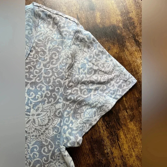 fresh produce | ladies tunic style top. Size: XS - Picture 5 of 9